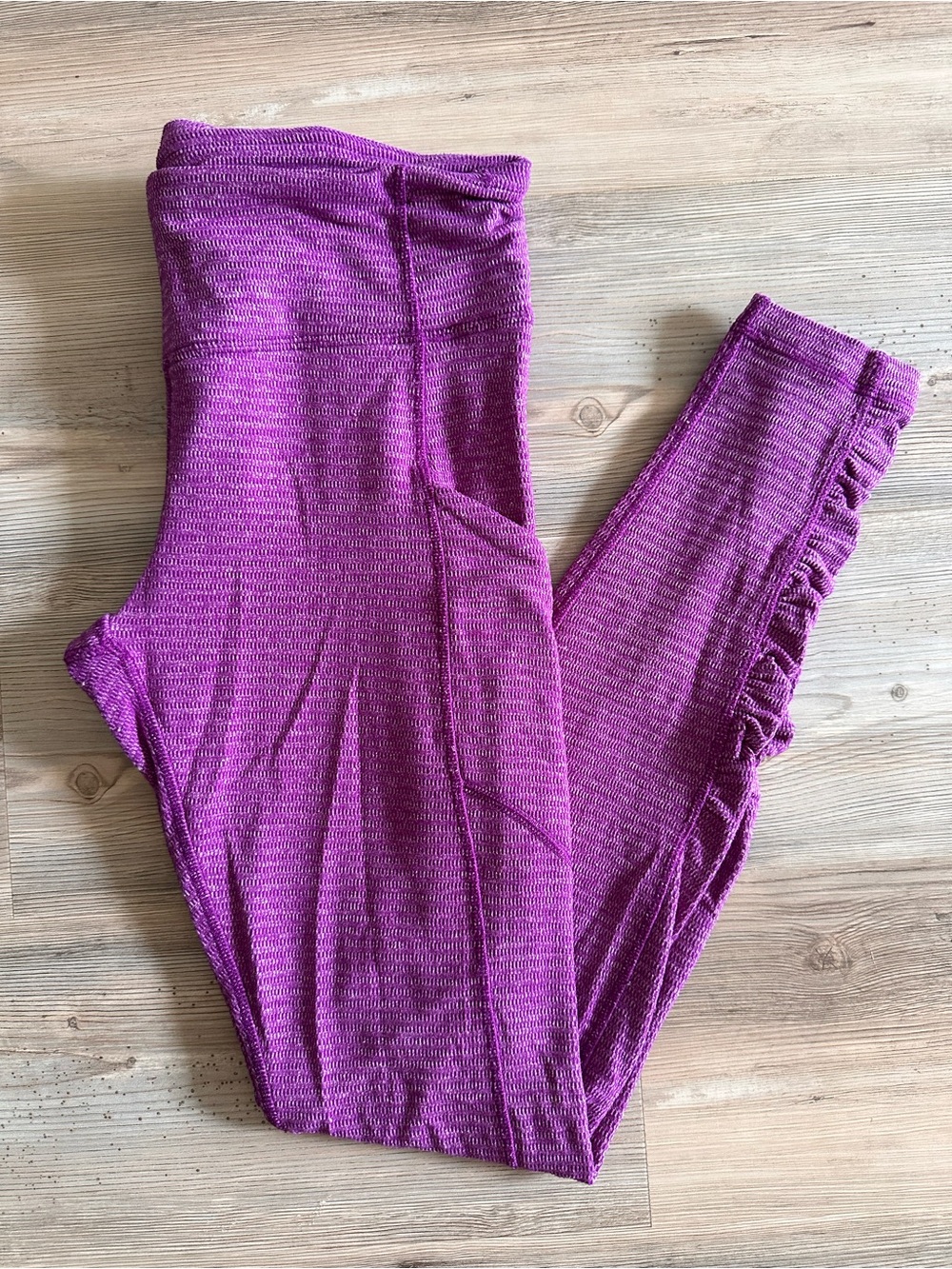 Lululemon Vintage Womens Ruffle Side Leggings- purple